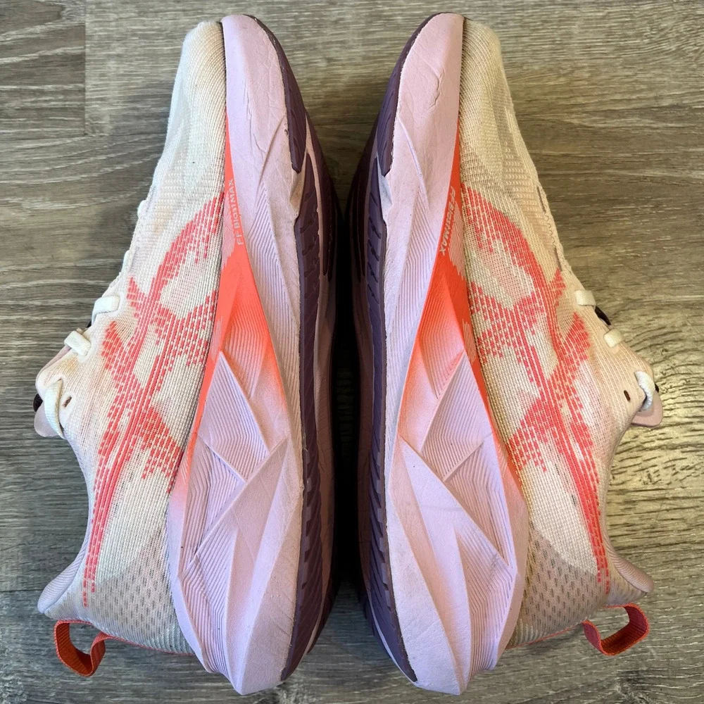 Asics blast novablast